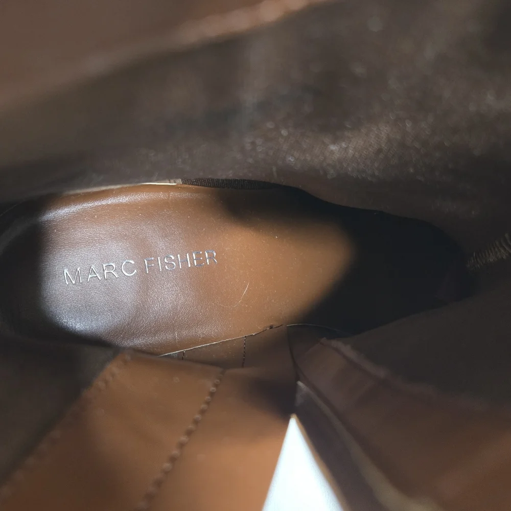 MARC FISHER Lysia leather cognac stacked heel booties‎ 9